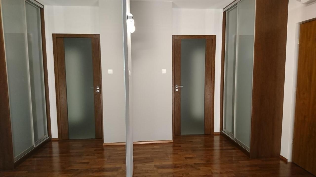 Quiet And Spacious Apartment With Garage Option Cracóvia Exterior foto